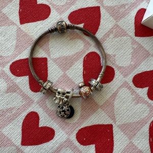 Pandora moments bracelet. 2 Star Wars charms. Yoda & BB-8. Moon & Stars Charm.